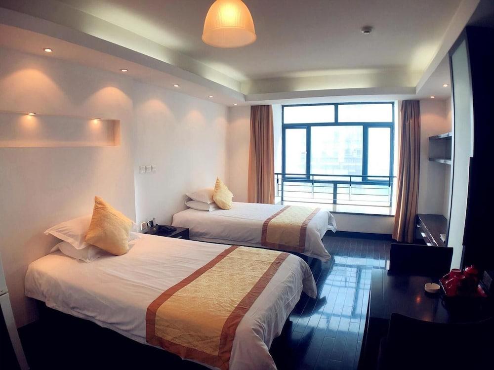 Urban Hotel Шанхай Екстериор снимка
