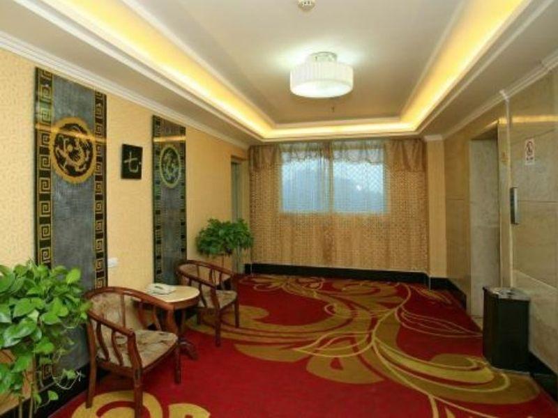 Urban Hotel Шанхай Екстериор снимка